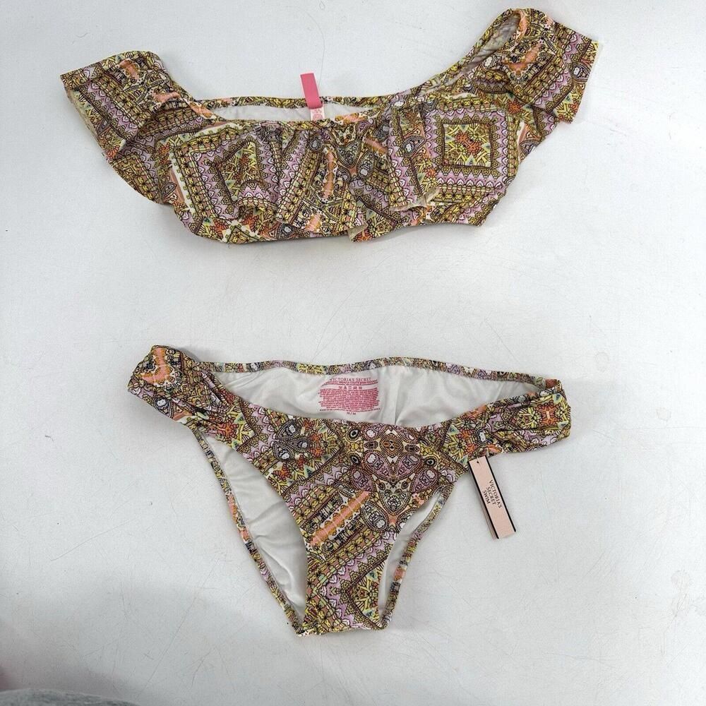 NWT VICTORIAS SECRET Bikini Swimsuit Ruffle Off Shoulder Top S bottoms M